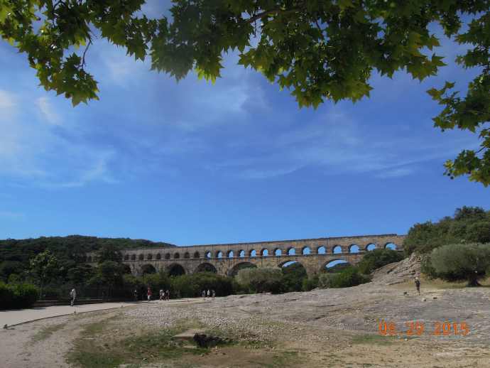 2015.06.29 法国南部（五）尼姆（Nime）:嘉德水道及古罗马竞技场