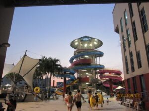 Read more about the article 新加坡的水上乐园之一—-Jurong East Sports & Recreation Centre